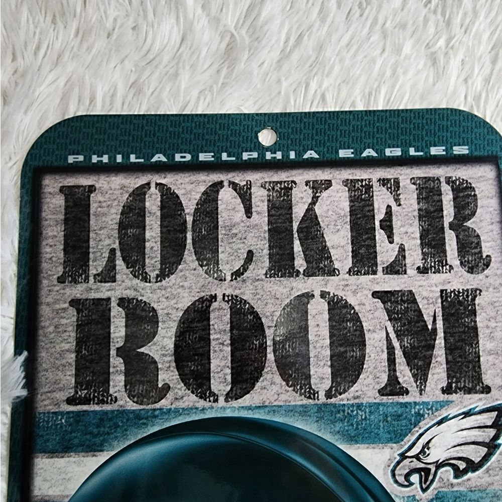 Philadelphia Eagles Helmet Locker Room Sign🦅 - Picture 5 of 6